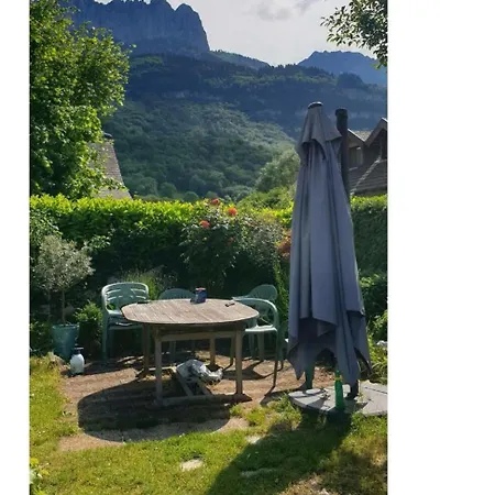 Apartment Echarvines